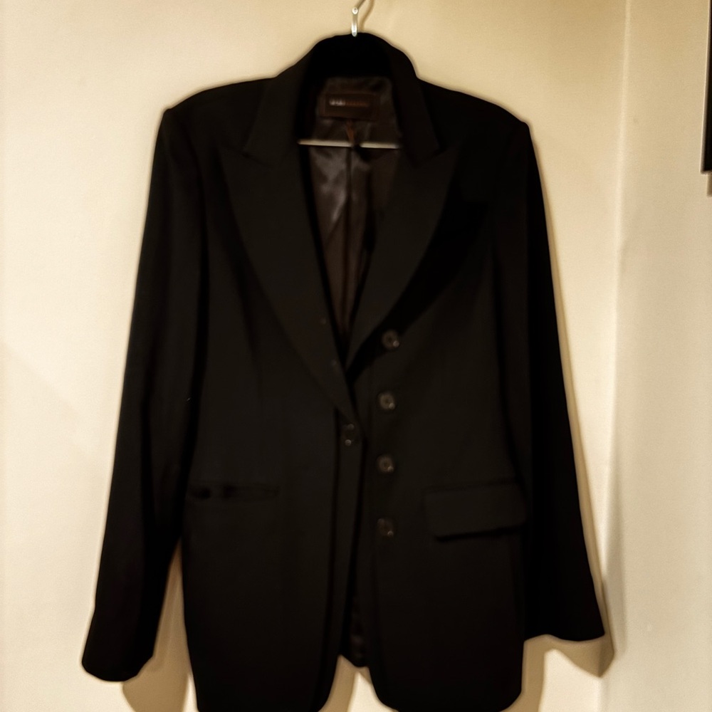 Classic black Women’s Blazer